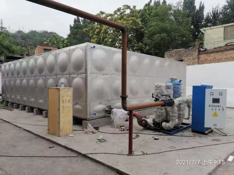 200立方不銹鋼保溫水箱，加不銹鋼凈水設備